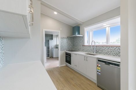 Photo of property in 16 Helena Street, Massey, Auckland, 0614