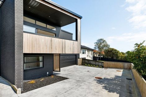 Photo of property in 7u4 Tarbett Road, Hillcrest, Hamilton, 3216
