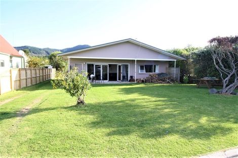 Photo of property in 112 Kon Tiki Road, Whiritoa, Whangamata, 3691