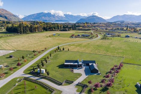 Photo of property in 10 Little Orchard Way, Wanaka, 9382
