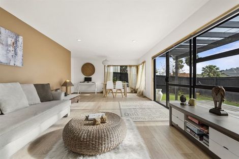 Photo of property in 1/14 Beresford Street, Bayswater, Auckland, 0622