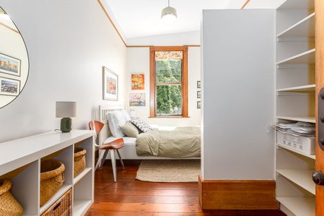 Photo of property in 25 Garden Road, Northland, Wellington, 6012