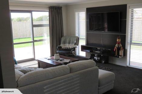 Photo of property in 5 Hydrangea Lane, Milson, Palmerston North, 4414