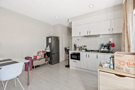 Photo of property in 75 San Valentino Drive, Henderson, Auckland, 0612