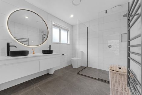 Photo of property in 2g Country Club Lane, Waiuku, 2123