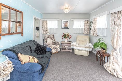 Photo of property in 9 Lee Street, Castlecliff, Whanganui, 4501