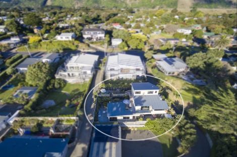 Photo of property in 11a Rosetta Road, Raumati South, Paraparaumu, 5032