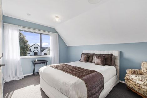 Photo of property in 40 Joseph Banks Drive, Whitby, Porirua, 5024