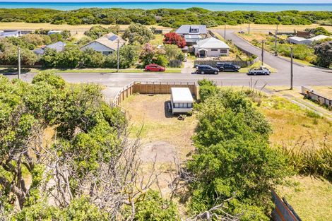 Photo of property in 62 Karaka Street, Castlecliff, Whanganui, 4501