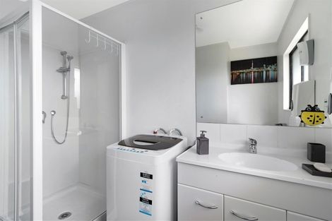Photo of property in 79 Pooks Road, Ranui, Auckland, 0612