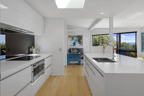 Photo of property in 272 Cannon Hill Crescent, Mount Pleasant, Christchurch, 8081