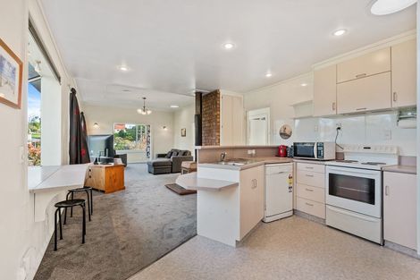 Photo of property in 8 Elwyn Crescent, Green Island, Dunedin, 9018