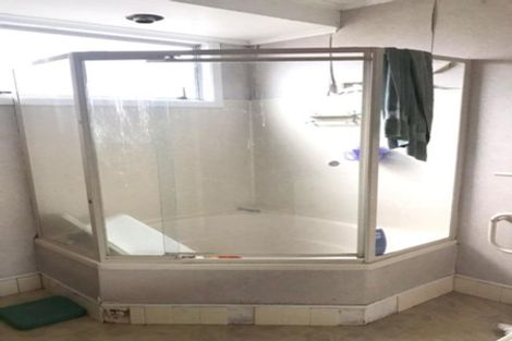 Photo of property in 6 Kaikoura Street, Henderson, Auckland, 0612