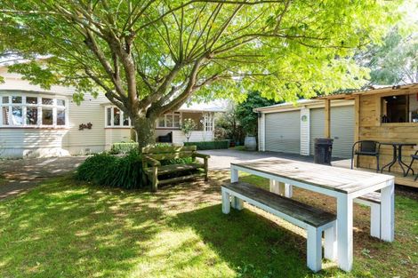 Photo of property in 6 Ross Street, Marton, 4710