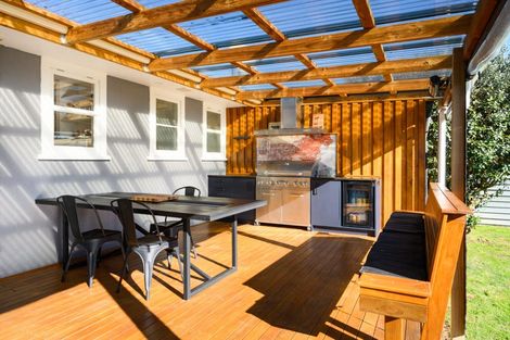 Photo of property in 33 Benmore Avenue, Cloverlea, Palmerston North, 4412