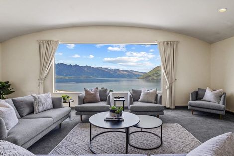 Photo of property in 3a Strawberry Lane, Fernhill, Queenstown, 9300
