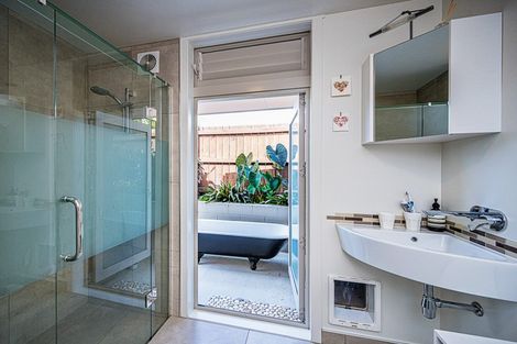 Photo of property in 9 Wharf Road, Albany, Auckland, 0632