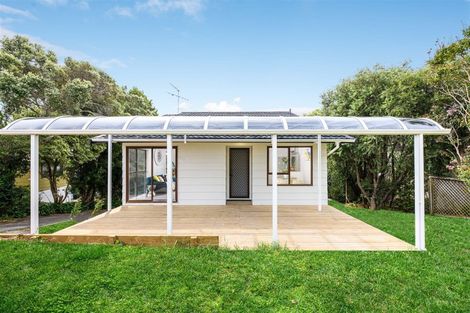 Photo of property in 1/13 Hollyhock Place, Browns Bay, Auckland, 0630