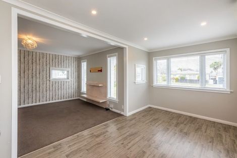 Photo of property in 43 Liverpool Street, Levin, 5510