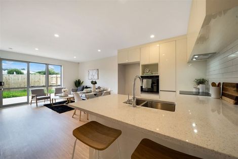Photo of property in 11e Reid Road, New Lynn, Auckland, 0600