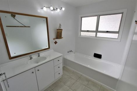 Photo of property in 28 Cullen Crescent, Tokoroa, 3420