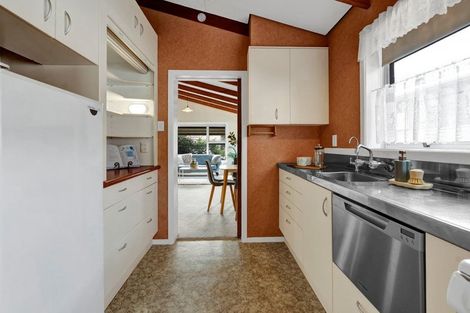 Photo of property in 23a Fulford Street, New Plymouth, 4310