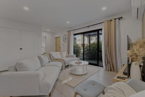 Photo of property in 63 Black Beech Crescent, Takanini, 2110