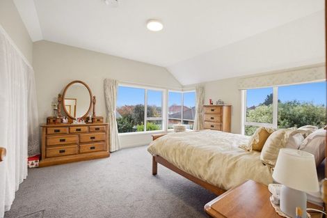 Photo of property in 2/122 Harewood Road, Papanui, Christchurch, 8053