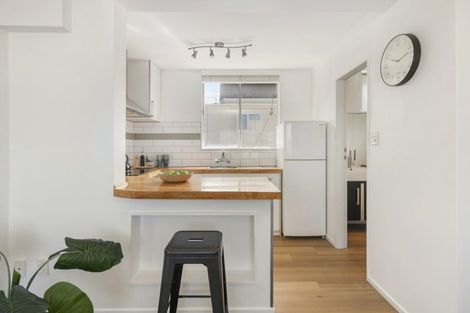 Photo of property in 12/76u Freyberg Street, Lyall Bay, Wellington, 6022