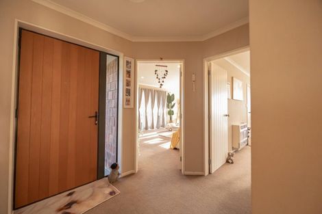 Photo of property in 4 Nevada Way, Kelvin Grove, Palmerston North, 4414