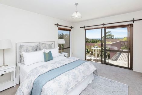 Photo of property in 9 Lastel Place, Shelly Park, Auckland, 2014