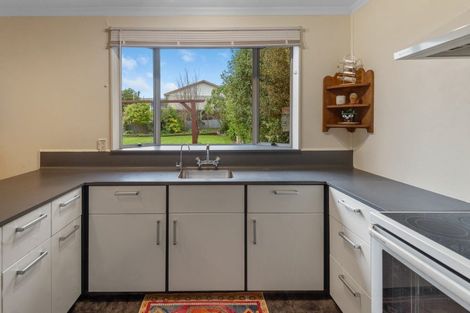 Photo of property in 22 Oxford Street, Holmes Hill, Oamaru, 9401