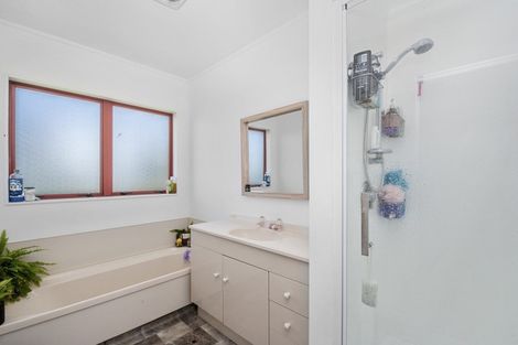 Photo of property in 13 Kurupae Road, Hilltop, Taupo, 3330
