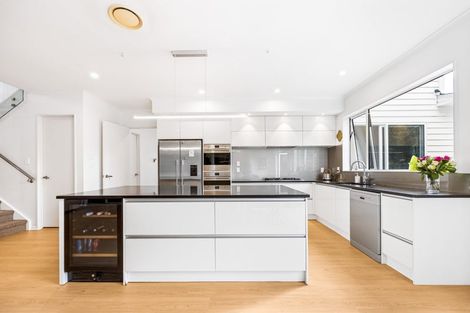 Photo of property in 44 Boocock Crescent, Orewa, 0931