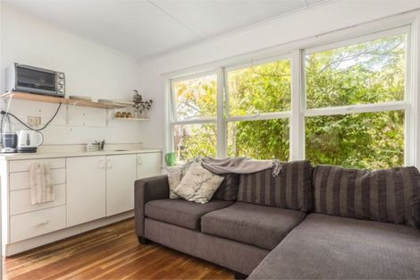 Photo of property in 8 Park Rise, Campbells Bay, Auckland, 0630