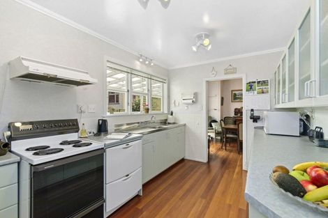 Photo of property in 62 Norton Park Avenue, Fairfield, Lower Hutt, 5011