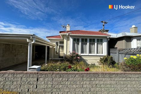 Photo of property in 35 Macandrew Road, Careys Bay, Port Chalmers, 9023