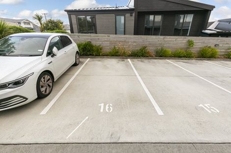 Photo of property in 16/80u Seatoun Heights Road, Seatoun, Wellington, 6022