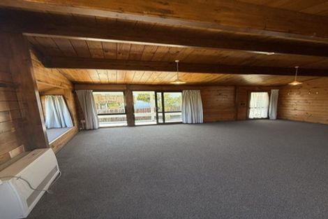 Photo of property in 6 Wisteria Grove, Maungaraki, Lower Hutt, 5010