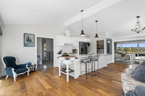 Photo of property in 28 Sunny Bay Road, Matua, Tauranga, 3110