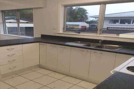 Photo of property in 28 Morrow Terrace, Pukekohe, 2120