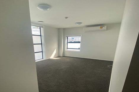 Photo of property in 2a/2 Gibbons Street, Upper Hutt, 5018