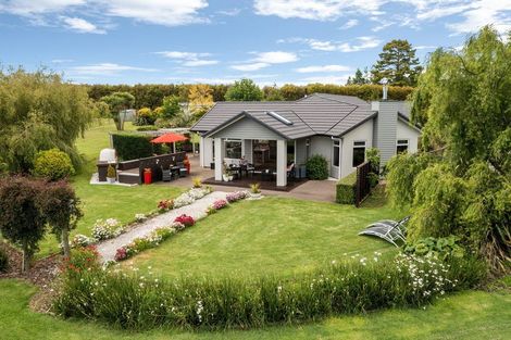 Photo of property in 139 Richmond Road, Brixton, New Plymouth, 4373