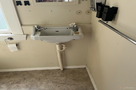 Photo of property in 6-6a Timaru Road, Waimate, 7924