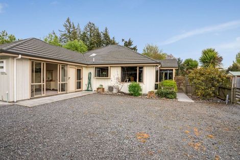 Photo of property in 4 Bluff Street, Coalgate, 7673
