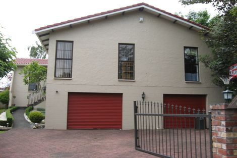 Photo of property in 2 Len Brown Place, Pukekohe, 2120