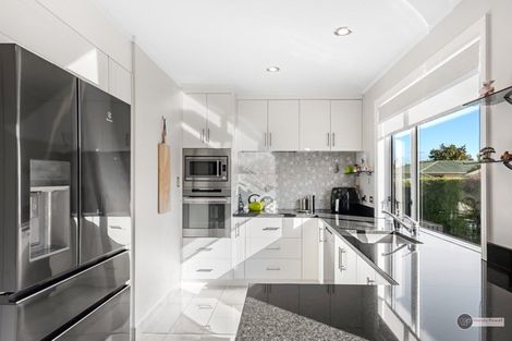 Photo of property in 40 Saint Ronans Avenue, Waterloo, Lower Hutt, 5011