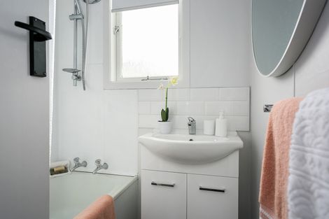 Photo of property in 74 Arnold Street, Leamington, Cambridge, 3432