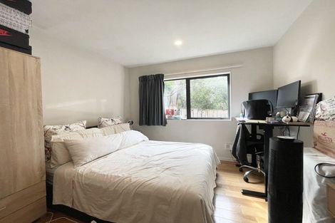 Photo of property in 32a Kelman Road, Kelston, Auckland, 0602