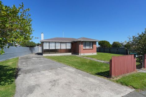 Photo of property in 6 Braemar Street, Kew, Invercargill, 9812
